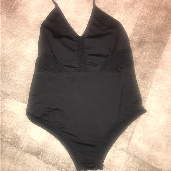 🎉HOST PIC🎉💕Gorgeous Black Bathing suit💕 - Picture 7 of 15